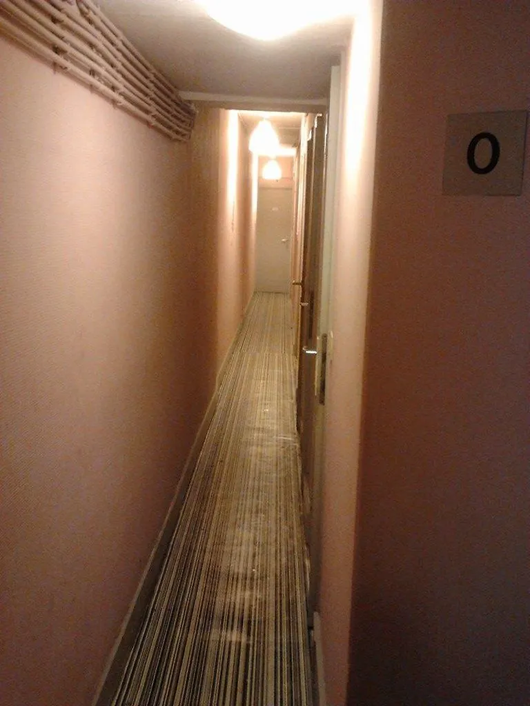 Hostel Louise Ixelles